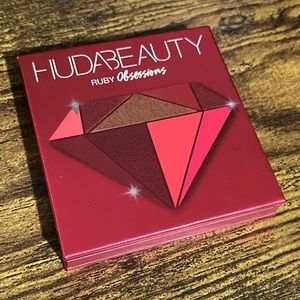 Huda Beauty Ruby Obsessions